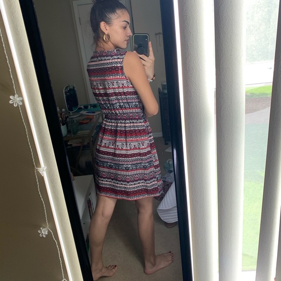 Red dress - Picture 2 of 2